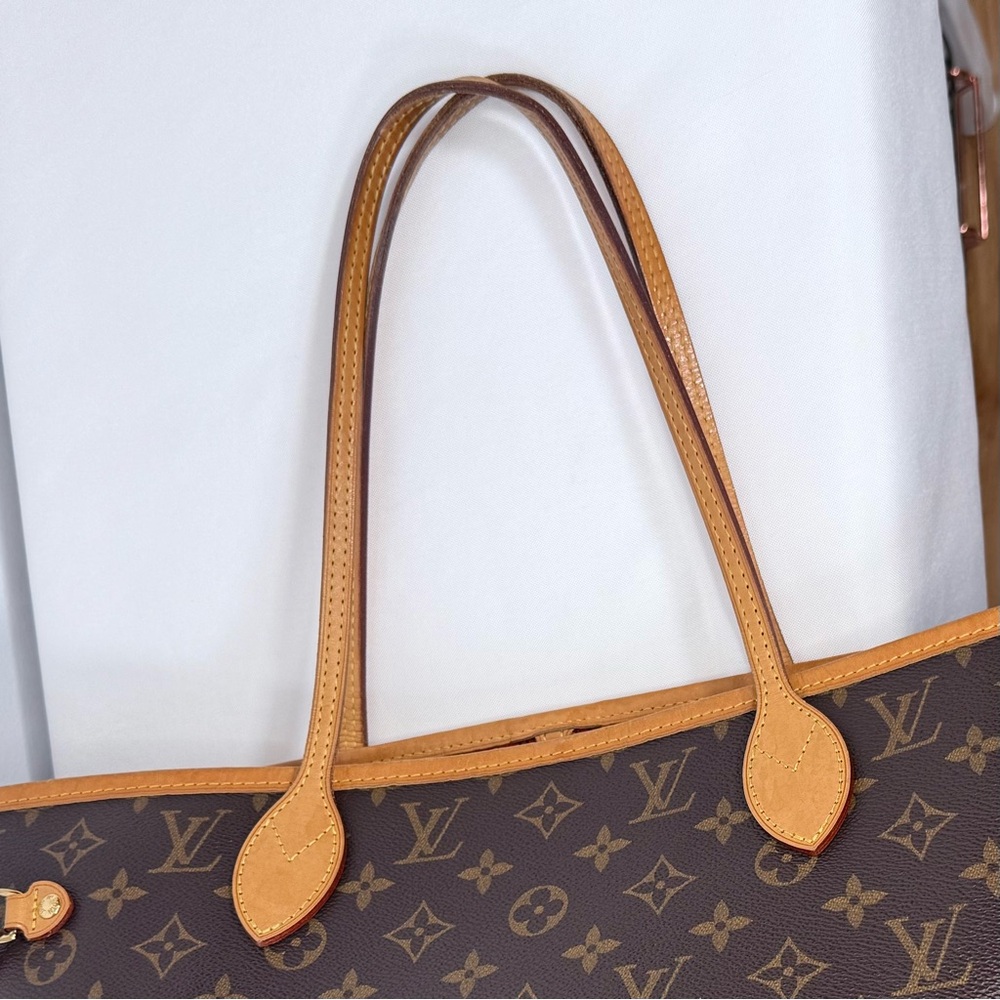 SOLD TYSM Louis Vuitton Neverfull MM with Pouch - Picture 7 of 13